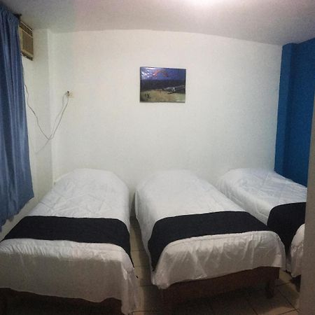 Hostal Albatros Манта Екстериор снимка