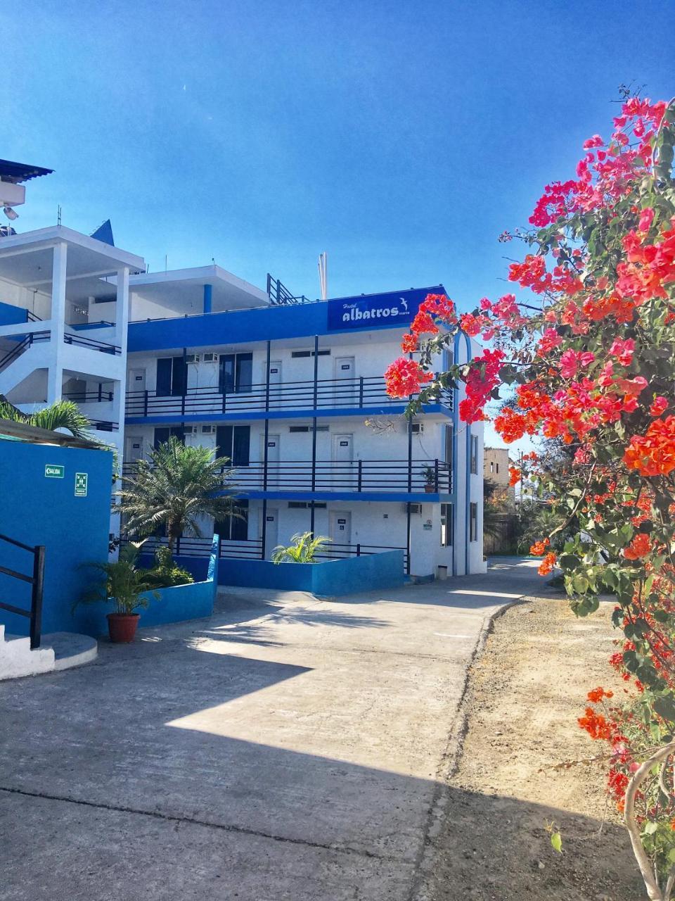Hostal Albatros Манта Екстериор снимка