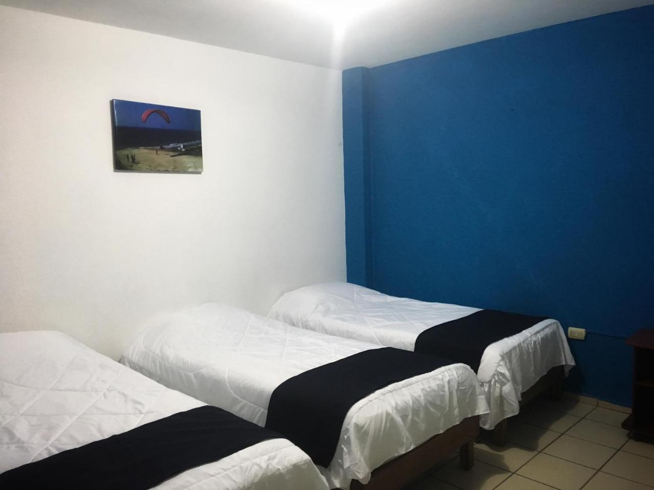 Hostal Albatros Манта Екстериор снимка