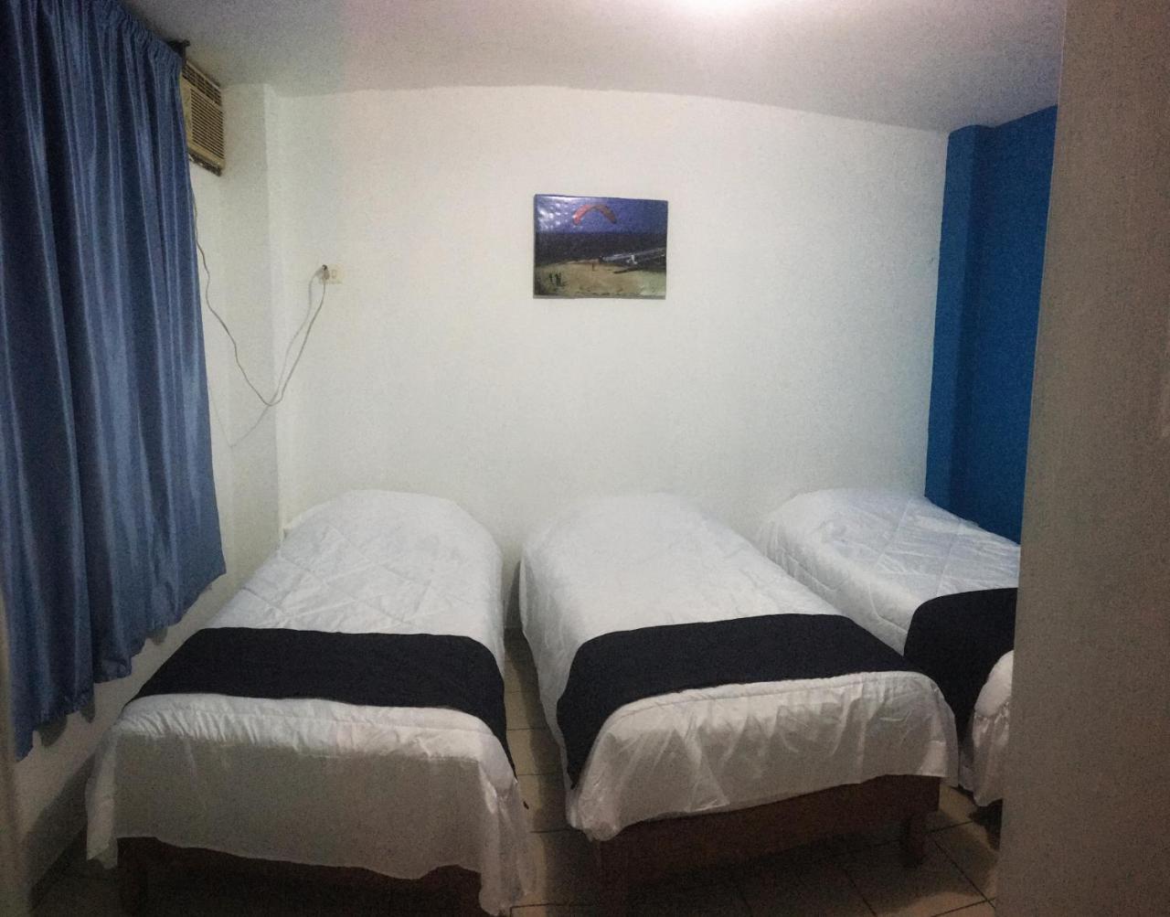Hostal Albatros Манта Екстериор снимка