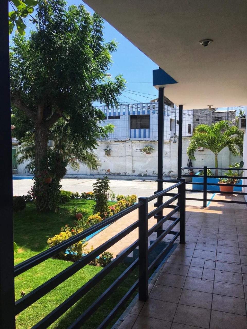 Hostal Albatros Манта Екстериор снимка