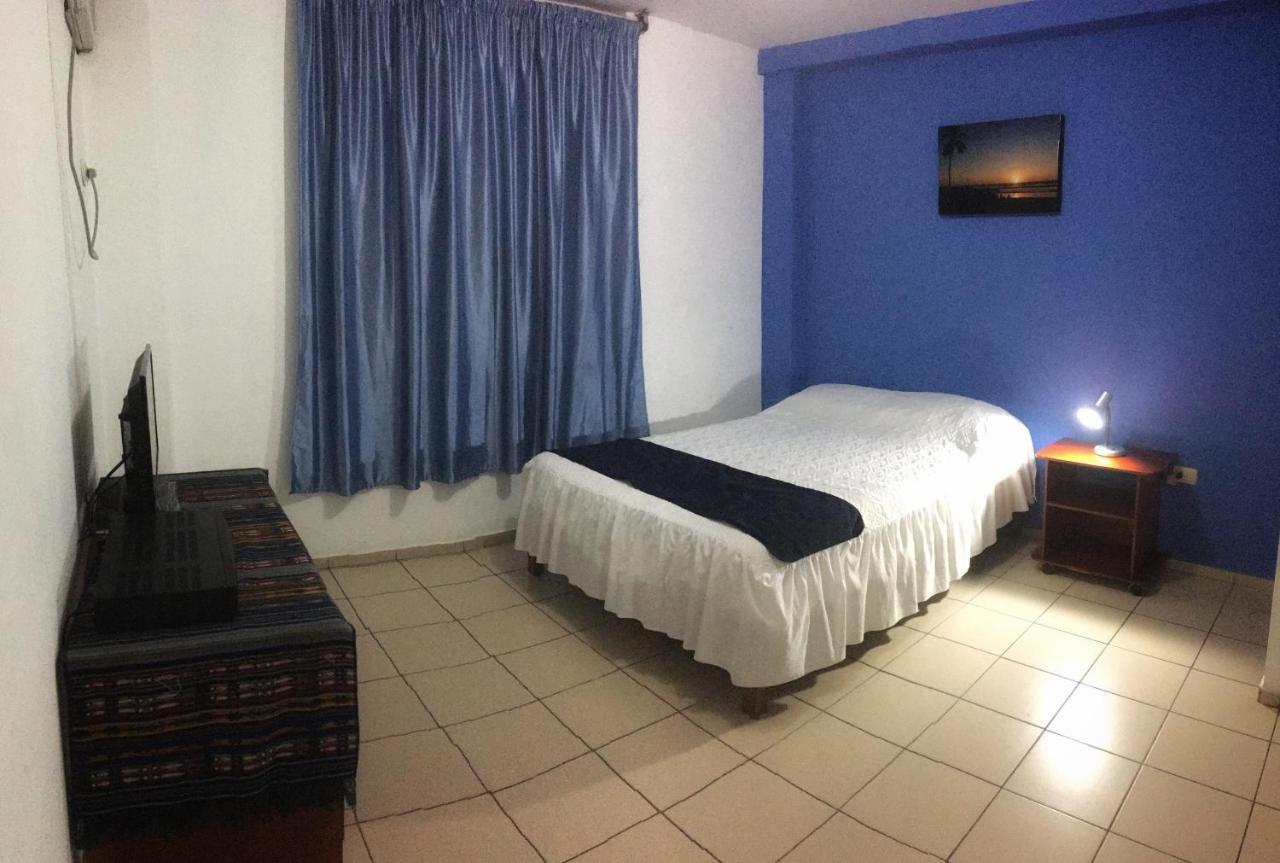 Hostal Albatros Манта Екстериор снимка